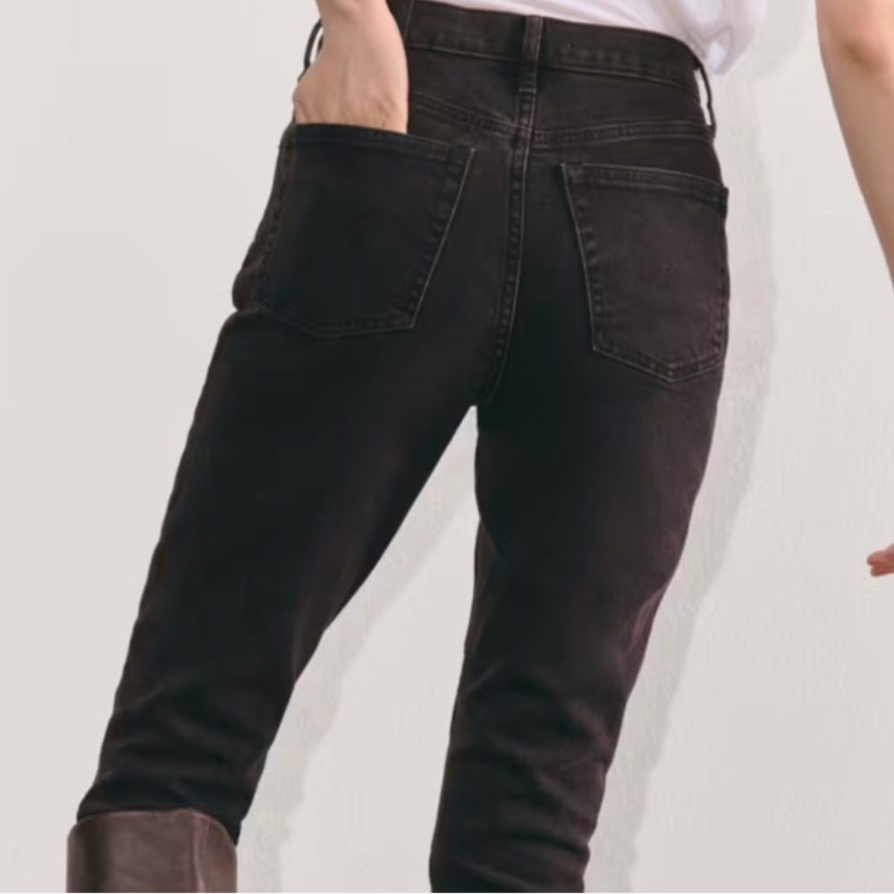 EVERLANE "The Original Cheeky Jean" Cropped 33 Faded Black